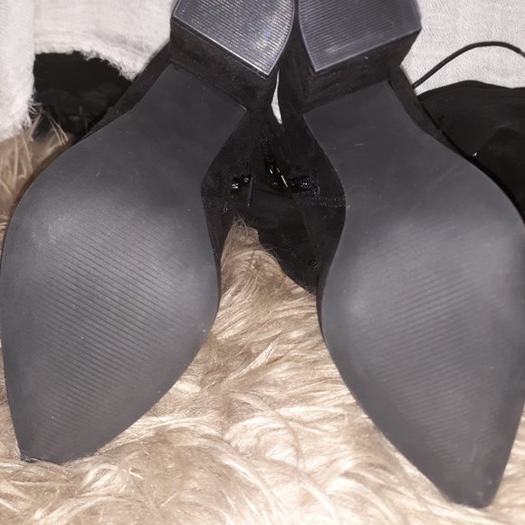 ((Listing#168)) Shoedazzle Knee Boot - Picture 10 of 16